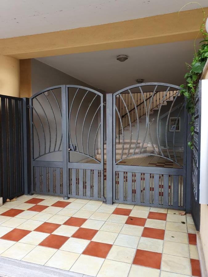 Mary House Apartman Ladispoli Kültér fotó